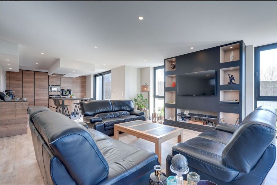 Séjour rénové avec meuble TV sur mesure